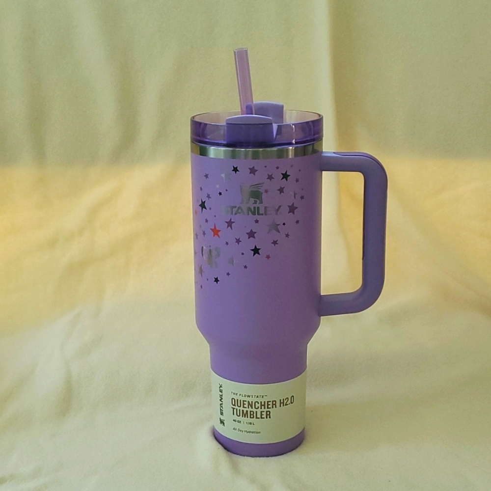 Stanley x Olivia Rodrigo Quencher H2.0 FlowState Tumbler 40 OZ/1.18 L Purple Cup